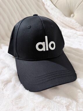ALO black cap